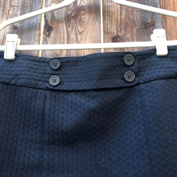 Ann Taylor Black Textured Button Detail Mini Skirt 8P - Picture 3 of 10